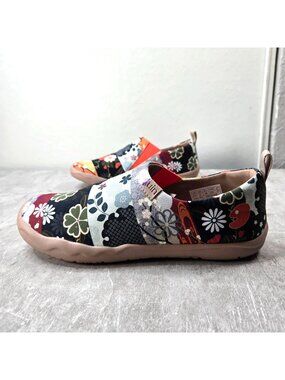 UIN Hana Slip On Comfort Travel Shoes 8.5 Floral Patchwork Artsy Hippie Sneakers